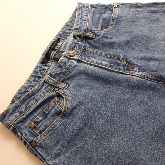 Calvin Klein Vintage Medium Wash Mid-rise Bootcut Jeans - Picture 4 of 16